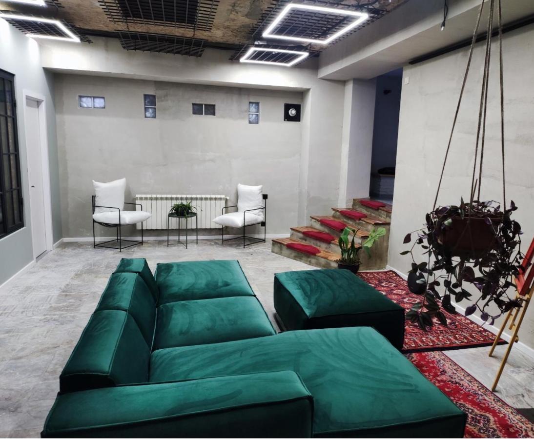 Shared Flat In An Artists District Pikris Gora Διαμέρισμα Τυφλίδα Εξωτερικό φωτογραφία
