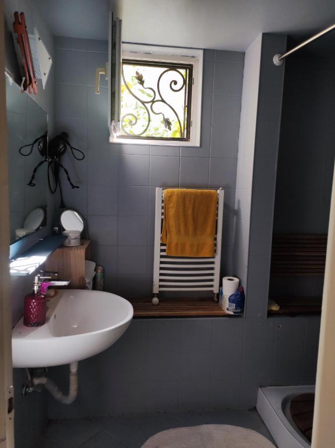 Shared Flat In An Artists District Pikris Gora Διαμέρισμα Τυφλίδα Εξωτερικό φωτογραφία